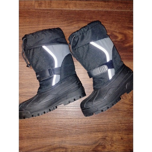 LL Bean Kids Boys size  2  Black Winter Snow Boots - Picture 1 of 5